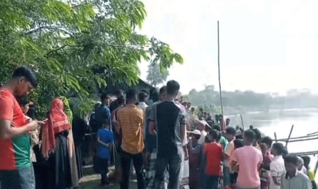 নিজ বসতঘরে স্বামী-স্ত্রীর রহস্যজনক মৃত্যু